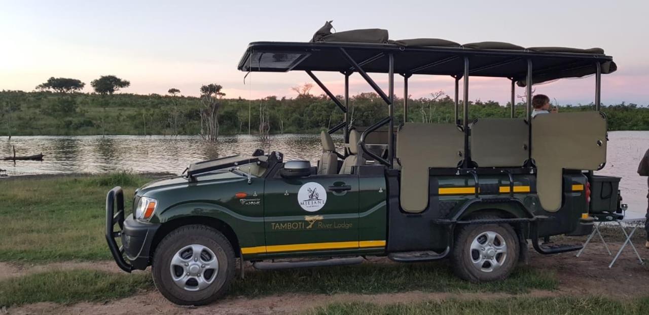 Tamboti River Lodge Hectorspruit エクステリア 写真