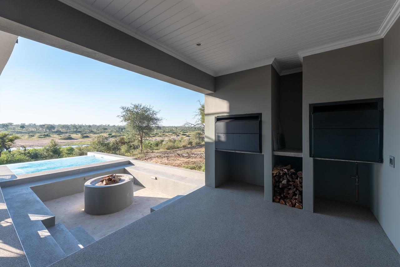 Tamboti River Lodge Hectorspruit エクステリア 写真
